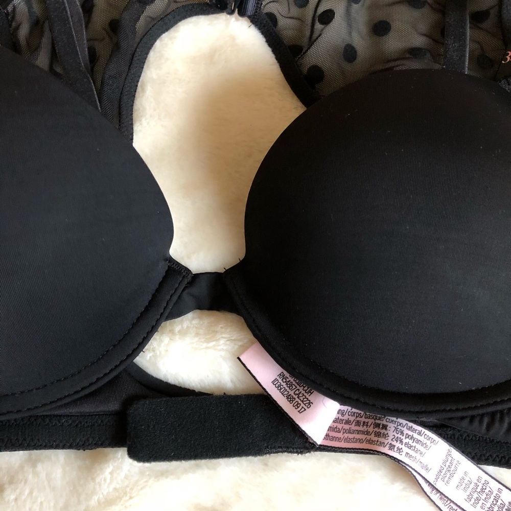 💥SOLD💥Victoria’s Secret push up bra. 34A - Picture 3 of 6